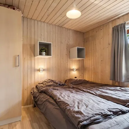 Wale - 100m From The Sea By Interhome